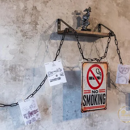 Cozy La Fabrique Balcony & Free Parking アパート *